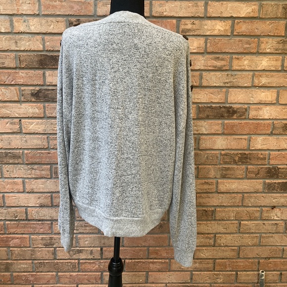 J.Crew Gray Pullover Sweater (L) - Picture 3 of 7